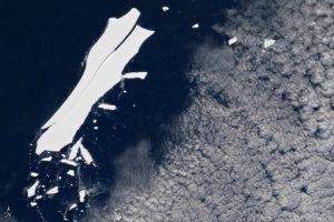 iceberg b15 by NASA